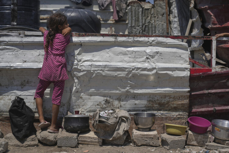 Leader of United Nations Food Agency Says Starvation ‘Very Evident’ in Gaza